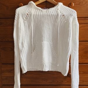 Cropped white hoodie